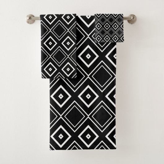 Modern Black and White Geometric Diamond Pattern Bad Handdoek (Insitu)