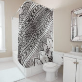 Modern Black and White Geometric Tribal Pattern Douchegordijn (In situ)