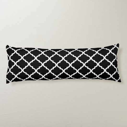 Modern Black and White Moroccan Quatrefoil Pattern Lichaamskussen (Achterkant)