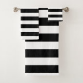 Modern Black and White Polka Dots Bad Handdoek (Insitu)