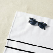 Modern Black and White Stripe Cozy Strandlaken (In situ)