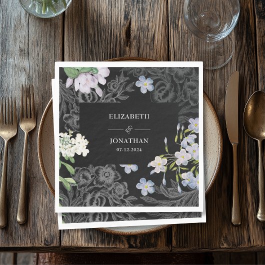 Modern Black and white watercolor floral wedding Servet