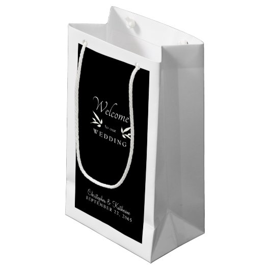 Modern Black and White Wedding Welcome Favor Klein Cadeauzakje (Voorkant Gekanteld)