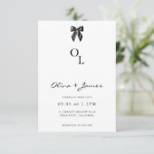Modern Black Bow Monogram Wedding Invitation Kaart (Staand voorkant)