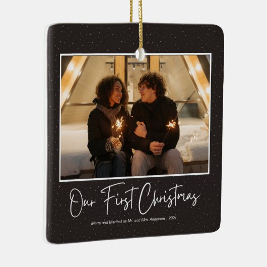 Modern Black Eerste Kerstmis, getrouwd met Mr en M Keramisch Ornament (Rechts)