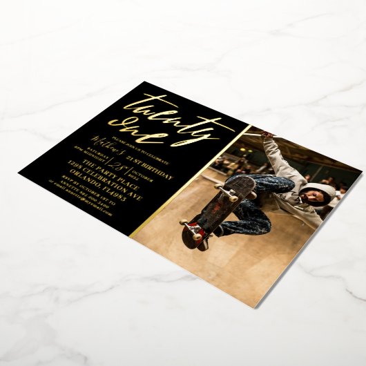 Modern Black & Gold 21-dag uitnodiging (Gedraaid)