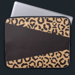 Modern Black Gold Cheetah Leopard Animal Print Laptop Sleeve<br><div class="desc">Dit moderne en trendy patroon is perfect voor de hedendaagse fashionista. Het is voorzien van een zwart en goudtoonaangevend, met de hand getekend lak-kathedah dierpringspatroon en een eenvoudige zwarte geometrische vorm. Het is meisje, uniek en modieus. ***BELANGRIJKE NOTA VAN HET ONTWERP: Voor om het even welk verzoek van het douaneontwerp...</div>