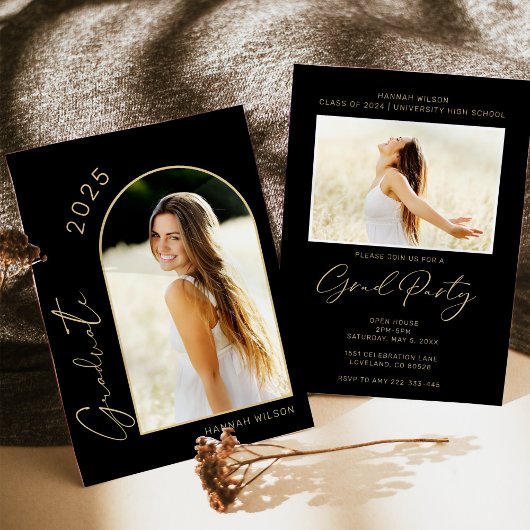 Modern Black Gold Graduation Party Kaart