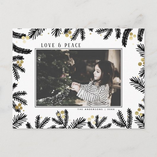 Modern Black & Gold Pine and Berries Holiday Feestdagenkaart (Voorkant)