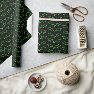 Modern Black Green Red Xmas Dark Holly Pattern Cadeaupapier