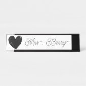 Modern Black Heart Teacher Bureau Naambordje (Voorkant)