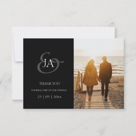 Modern Black Initialen Foto Weddenschap Hartelijk  (Voorkant)