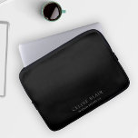 Modern Black Laptop Sleeve<br><div class="desc">Dit is een moderne en minimalistische laptophoes in zwart-wit. Het zal iedereen,  met inbegrip van bedrijfsprofessionals,  die op zoek is naar een klassiek,  stijlvol en elegant ontwerp,  aanspreken. Pas dit aan met je eigen details. Gelieve te contacteren de ontwerper voor om het even welke variaties van dit bijzondere ontwerp.</div>