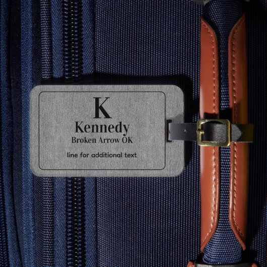 Modern Black Lettering Light Grey Denim Print Bagagelabel (Voorkant Insitu 4)