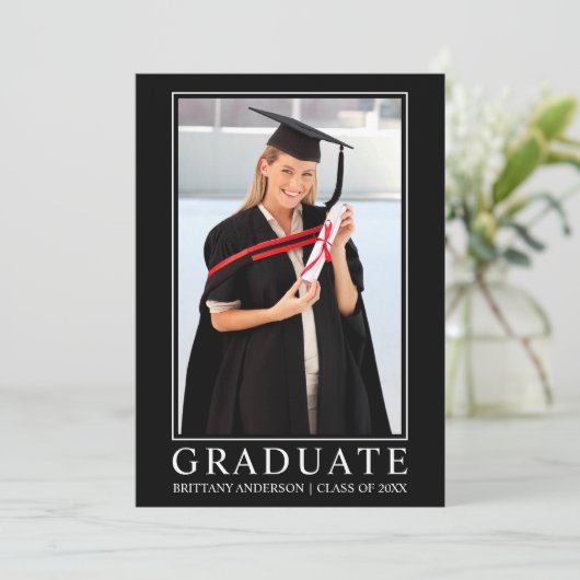 Modern Black Minimalist Photo Afstuderen Aankondiging (Staand voorkant)