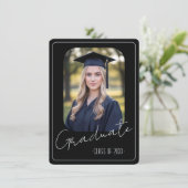 Modern Black Photo Graduation Party Invitation Kaart (Staand voorkant)