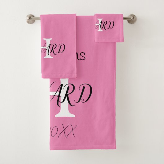Modern Black Roze White Monogram Name Passen getro Bad Handdoek (Insitu)