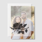 Modern Black Waterverf Roos minimalistisch huwelij Vellum Uitnodigingen (Offset (Koppel))