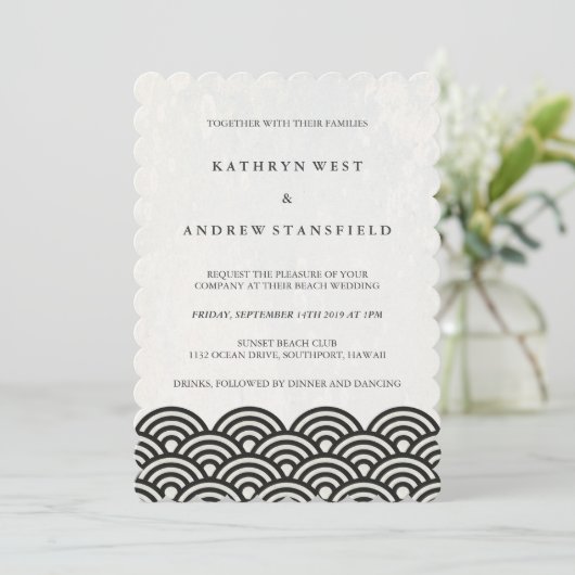 Modern Black+White Beach Weddenschap Kaart (Staand voorkant)