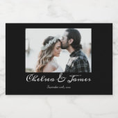 Modern Black White Calligraphy Photo Wedding Mini Sparkling Wijnetiket (Enkel label)