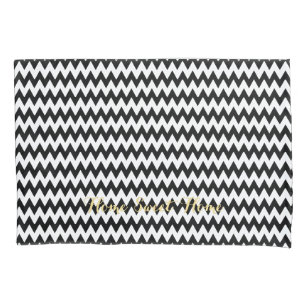 Modern Black White Chevron Pattern Gold Monogram Kussensloop