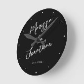Modern Black White Hand Lettered Script Wedding Ronde Klok (Hoek)