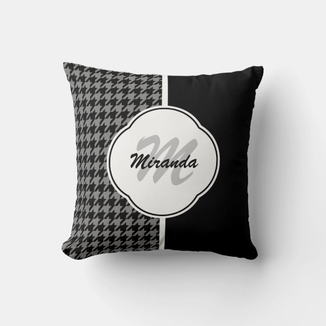 Modern Black White Houndstooth Monogram en naam Kussen (Voorkant)
