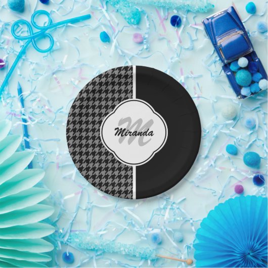 Modern Black White Houndstooth Monogram en naam Papieren Bordje (Feest)
