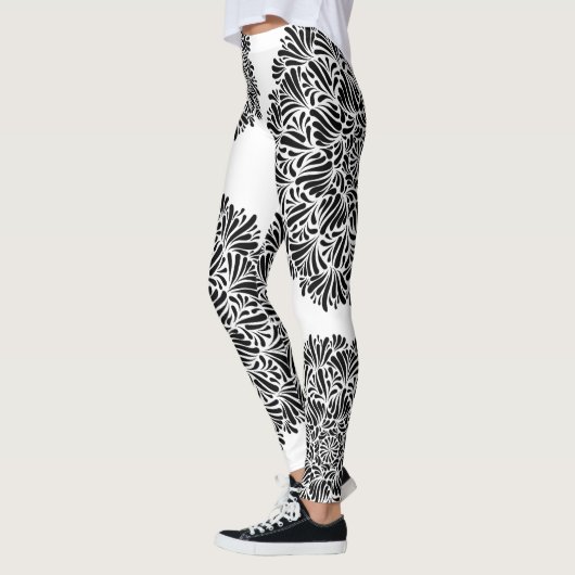 Modern Black & White Mandala Pattern Geometric Leggings (Links)