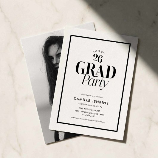 Modern Black White Photo Grad Party Invitation Kaart