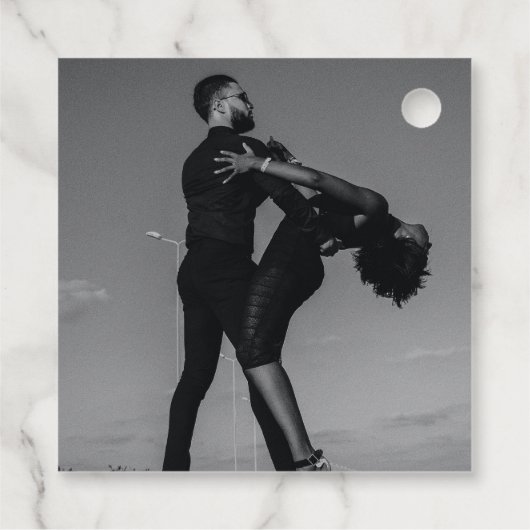 Modern Black & White Script Couple Photo Wedding Bedankjes Labels (Achterkant)