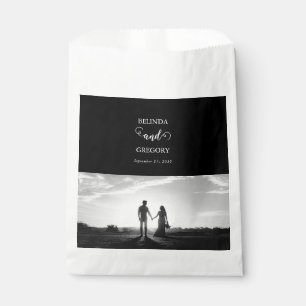 Modern Black & White Script Couple Photo Wedding Bedankzakje