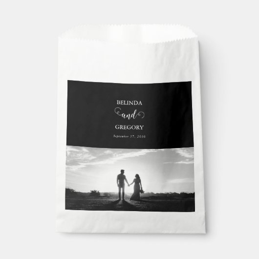 Modern Black & White Script Couple Photo Wedding Bedankzakje (Voorkant)