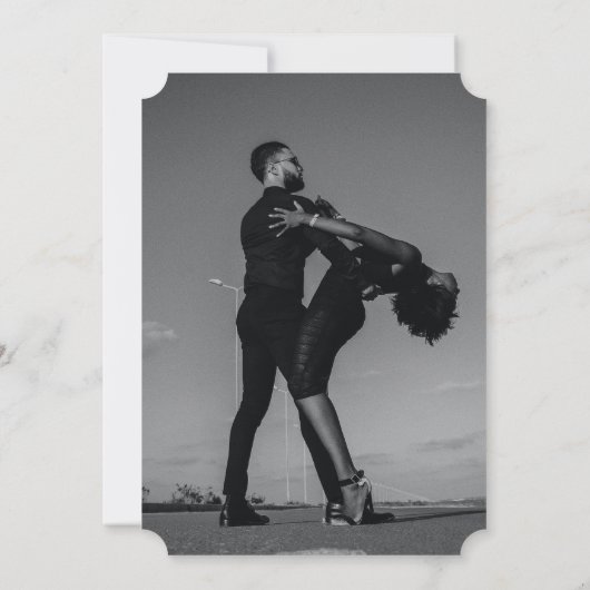 Modern Black & White Script Couple Photo Wedding Kaart (Achterkant)