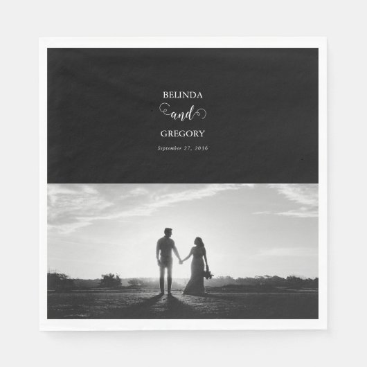 Modern Black & White Script Couple Photo Wedding Servet (Voorkant)