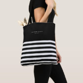 Modern Black White Stripes Monogram Summer Tote Bag (Dichtbij)