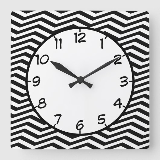 Modern Black White Zig Zag Chevron Stripe Pattern Vierkante Klok (Voorkant)