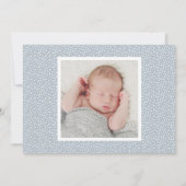 Modern blauw script baby jongen foto geboorte aankondiging (Achterkant)