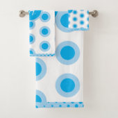 Modern Blauw Witte Cirkel Ring Patroon Monogram Bad Handdoek (Insitu)