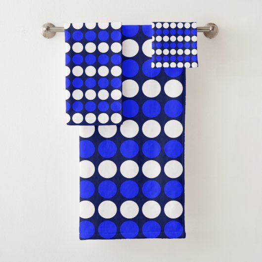 Modern blauw witte gestippelde strepen op marinebl bad handdoek (Insitu)