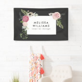 Modern Bloemenmotief op Donkergrijze Banner (Insitu)