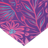 Modern | BLOEMENPRINT | Roze op Paarse Tafelkleed (Gekanteld)