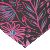 Modern | BLOEMENPRINT | Roze op zwart Tafelkleed (Gekanteld)