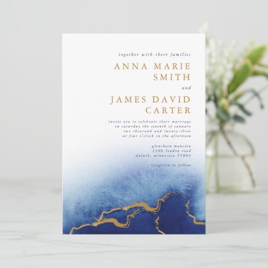 Modern Blue and Gold Waterverf Wedding Invitation Kaart (Staand voorkant)