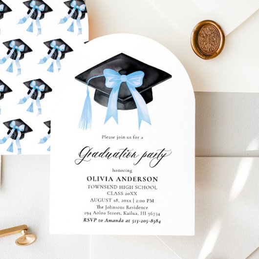 Modern Blue Bow Graduation Cap Afstuderen gebogen Kaart
