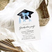 Modern Blue Bow Graduation Cap Afstuderen gebogen Kaart
