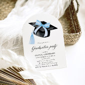 Modern Blue Bow Graduation Cap Afstuderen gebogen Kaart