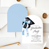 Modern Blue Bow Graduation Cap Afstuderen gebogen Kaart