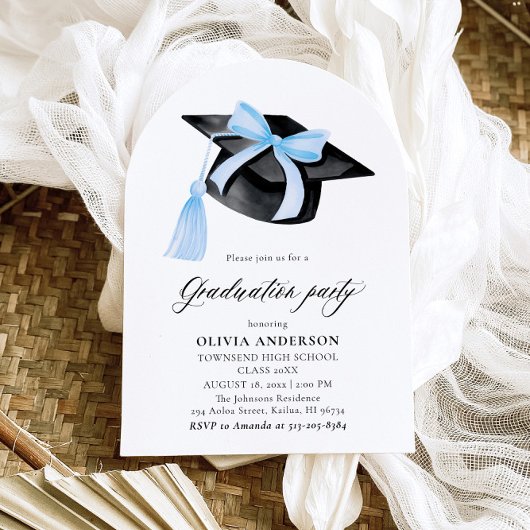 Modern Blue Bow Graduation Cap Afstuderen gebogen Kaart
