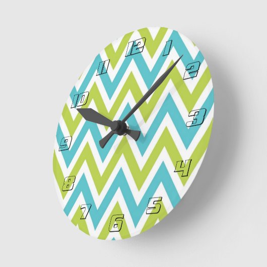 Modern Blue en Green Chevron Ronde Klok (Hoek)